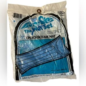 1983 The Wet Set Embossed Inflatable Air Mat Blue 59700 72”x27” Vintage Zee Toys